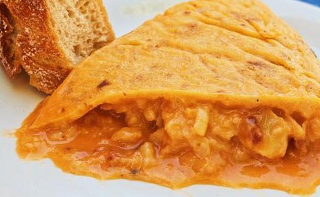 ¿Es seguro comer la tortilla de patatas poco hecha?