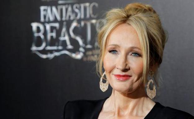 Una activista trans amenaza de muerte a la escritora JK Rowling