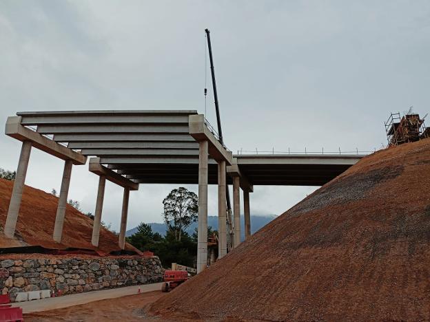 La Barrosa reabrirá con un puente de doble sentido y sin fecha fija para el segundo