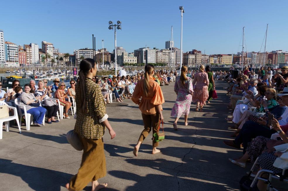 Las tiendas de Gijón marcan tendencia por tierra y mar