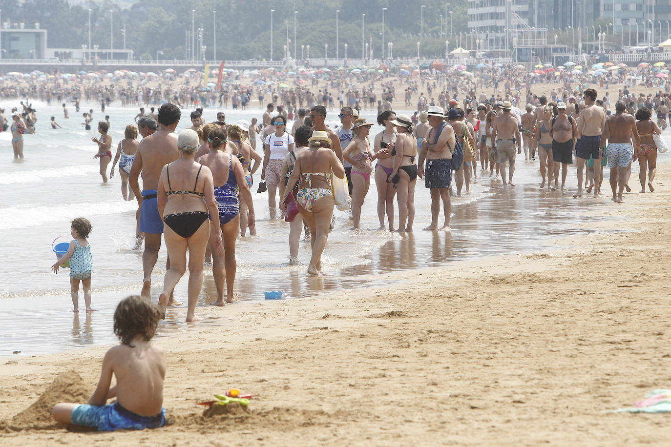 La alerta por el calor en Asturias durará al menos hasta el sábado