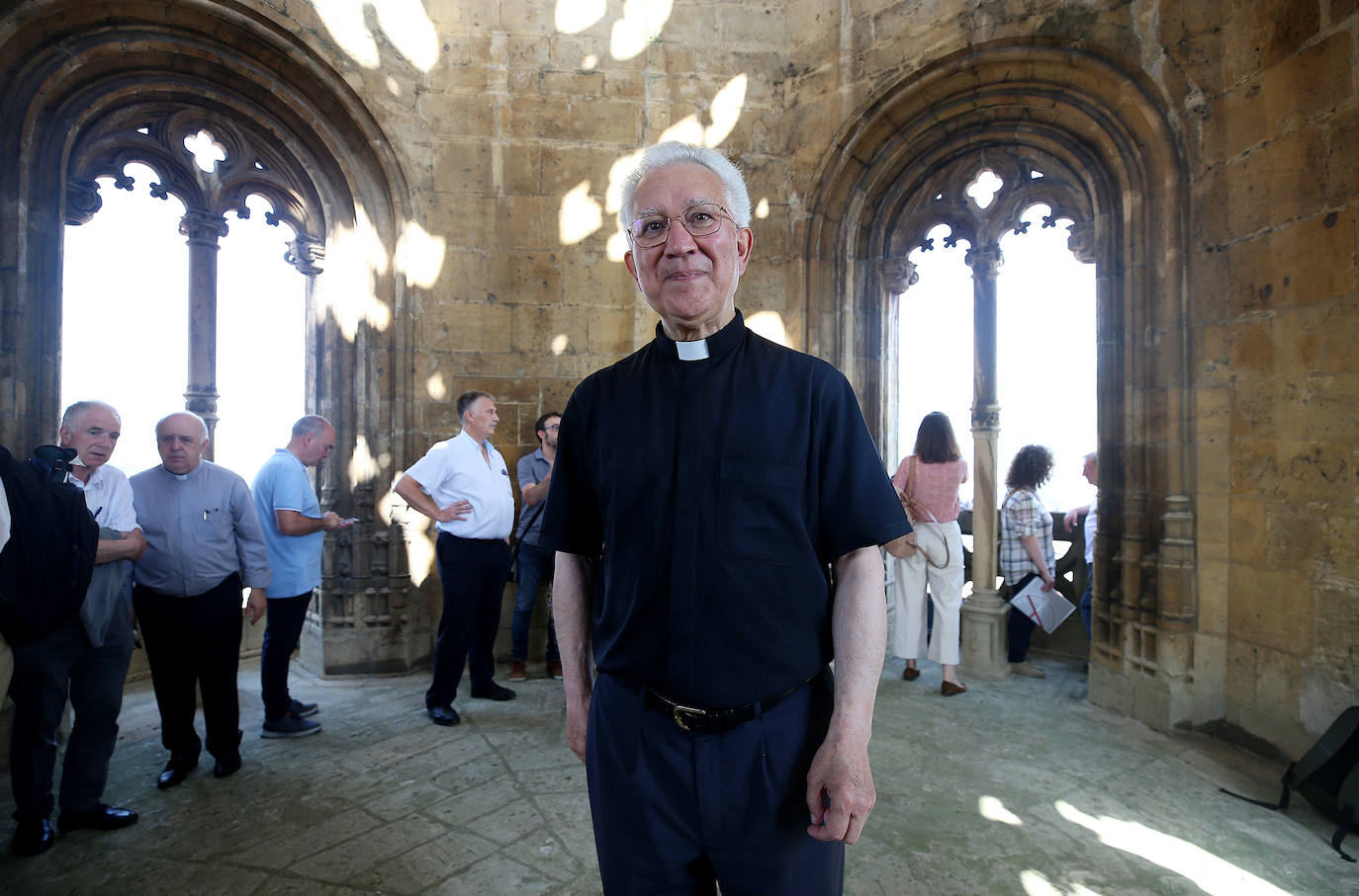 «La Catedral es el edificio singular de esta ciudad, se identifica a Oviedo por la torre gótica»