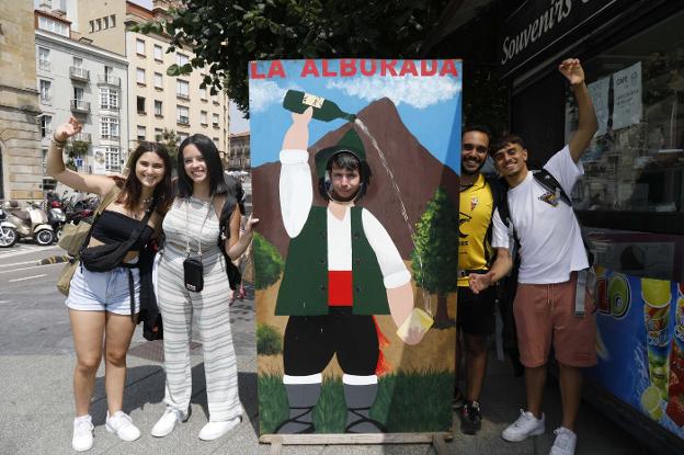 Una cuadrilla canaria de festivaleros