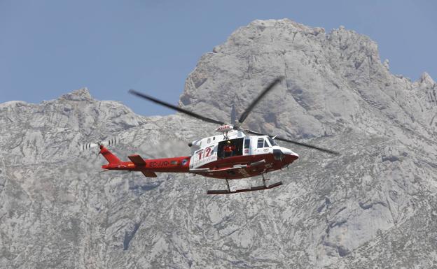 Helicópteros y drones al rescate en Peña Vieja