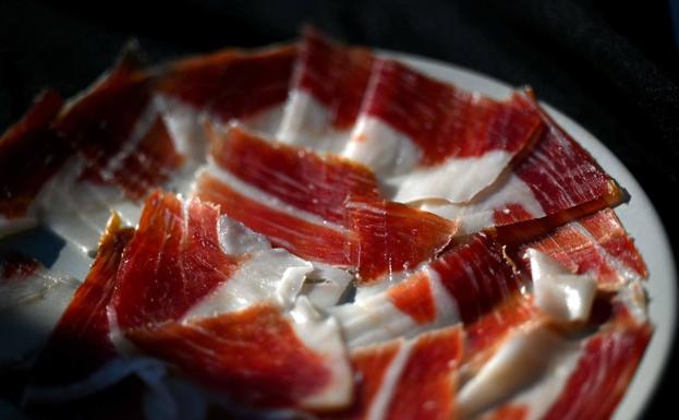 Este es el mejor jamón ibérico de supermercado, según la OCU