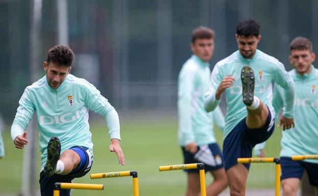 Real Oviedo | Tarín se suma a las bajas de Costas, Bastón y Luismi