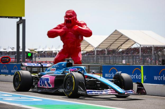 Remontada estéril de Sainz y ejercicio de resistencia de Alonso