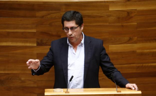 Ciudadanos pierde un diputado en la Junta General al consumar la expulsión de Armando Bartolomé