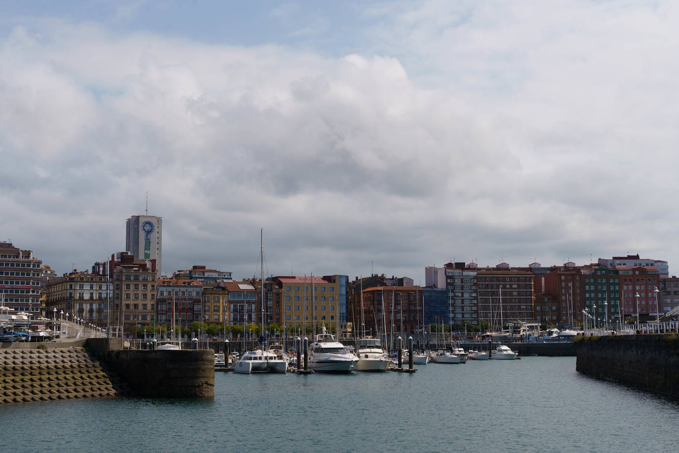 Gijón desde el mar, otra forma de disfrutar de la ciudad