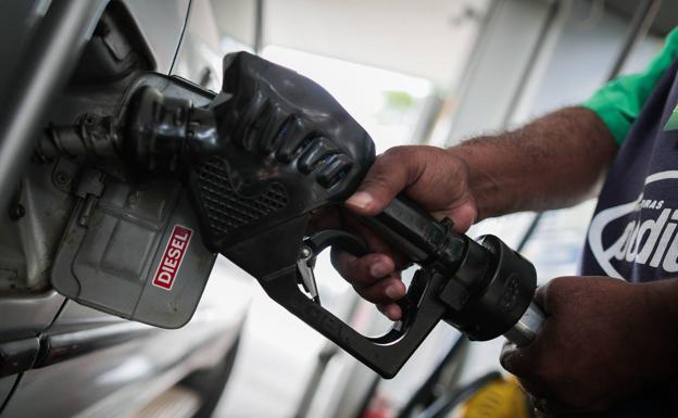 Precio del combustible: el agosto más caro a pesar de bajar por quinta semana consecutiva