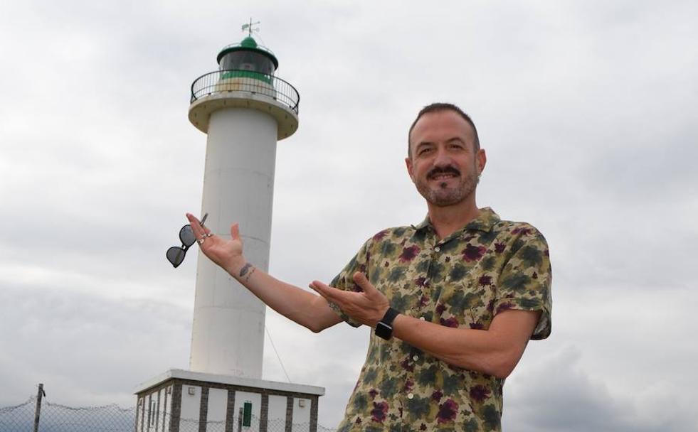 Alfredo el policía patrulla por Lastres once años después