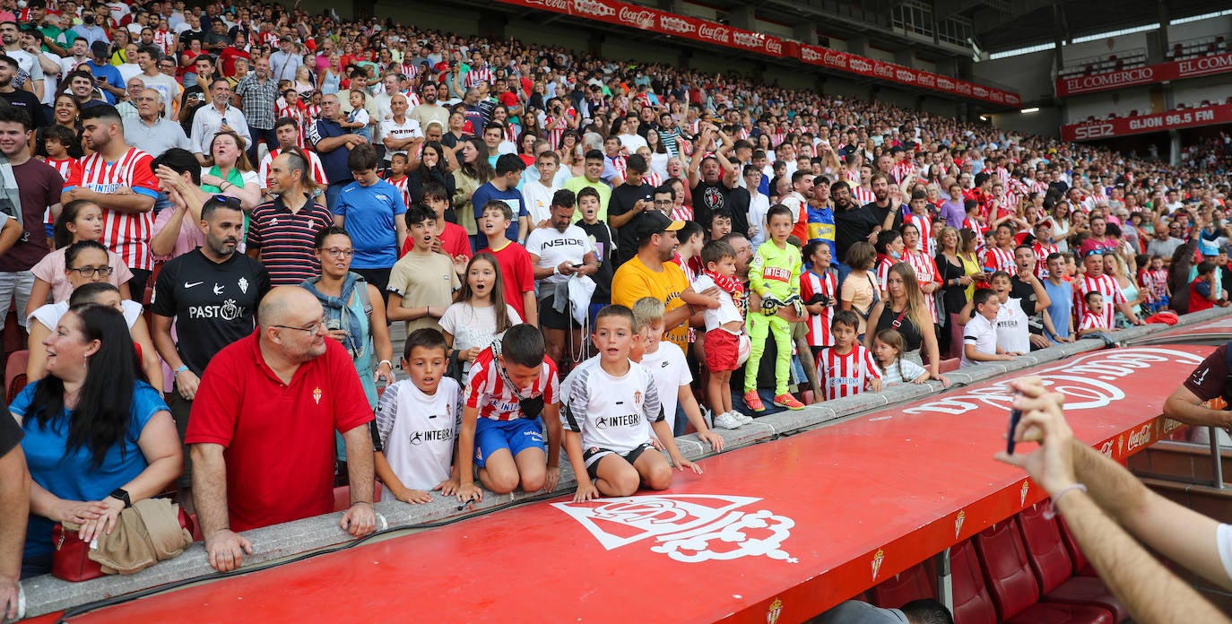 Búscate en la presentación de los últimos fichajes del Sporting