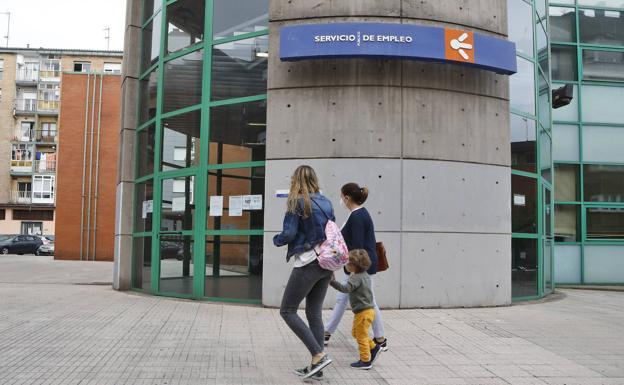 Baja el paro Asturias en 1.464 personas en el peor julio de la historia para el empleo en España