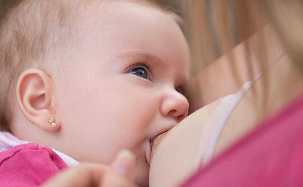 Los pediatras alertan del impacto negativo de la pandemia en la lactancia materna