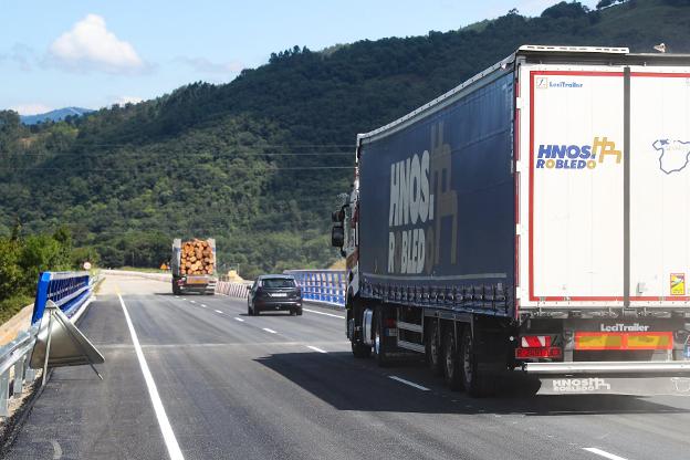 «La apertura del puente de la Barrosa no aplaca las reivindicaciones del occidente»