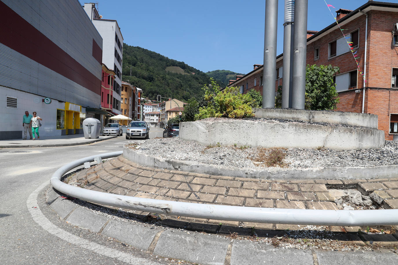 Un herido grave tras sufrir una caída de moto en Blimea