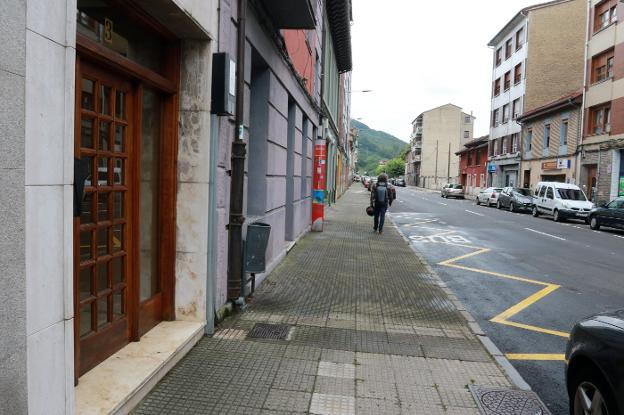 La Policía sigue buscando al hombre que se lio a machetazos en una pelea en Lada