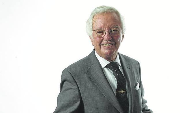 Fallece a los 92 años José Manuel Sirgo, reconocido cronista taurino de El Bibio