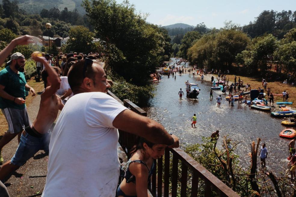 Batalla de agua en el Esva