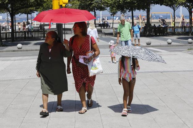 La ola de calor se aleja de Asturias tras subir los termómetros por encima de los 30 grados