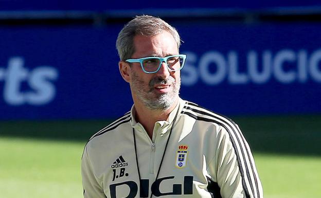 Real Oviedo | Bolo: «Esto es fútbol, y si no salen las cosas, no quiero a nadie cabizbajo»