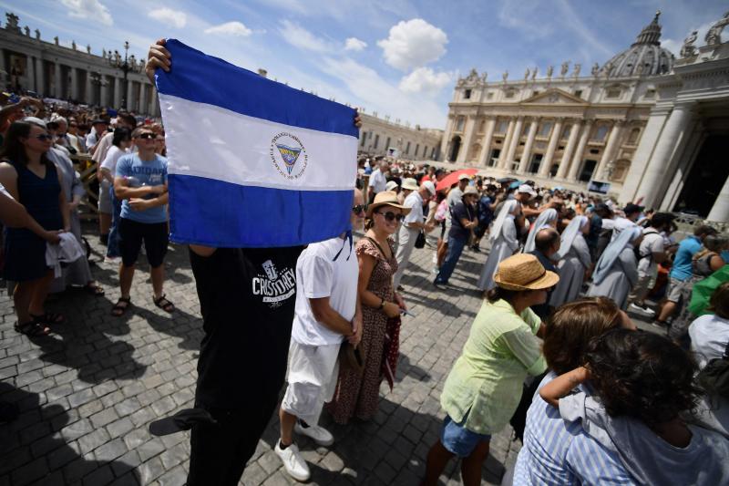 Ortega no va a la iglesia