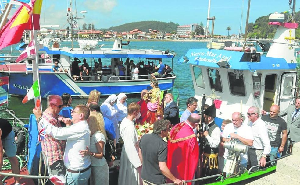 Ribadesella honra a Santa Marina