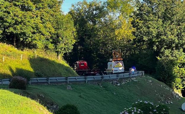 Choque frontal entre dos vehículos en la N-632 a su paso por Ribadesella