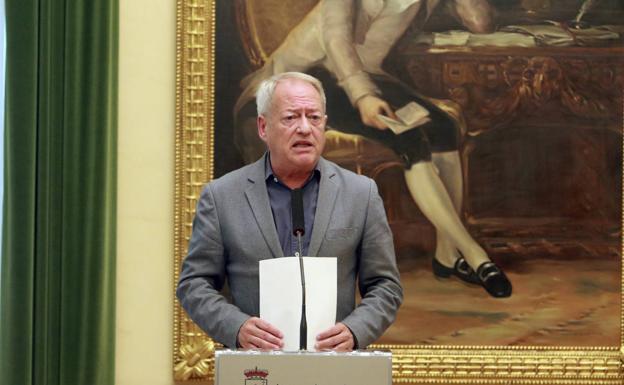 Aurelio Martín dice que la actitud del PSOE «no me parece corresponsable ni leal»