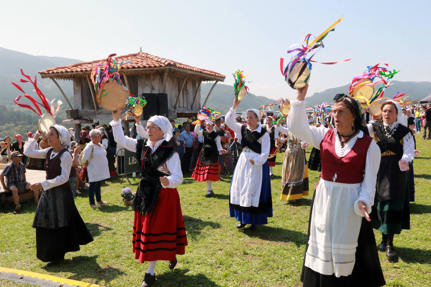 Gran broche para las grandes fiestas de Asturias