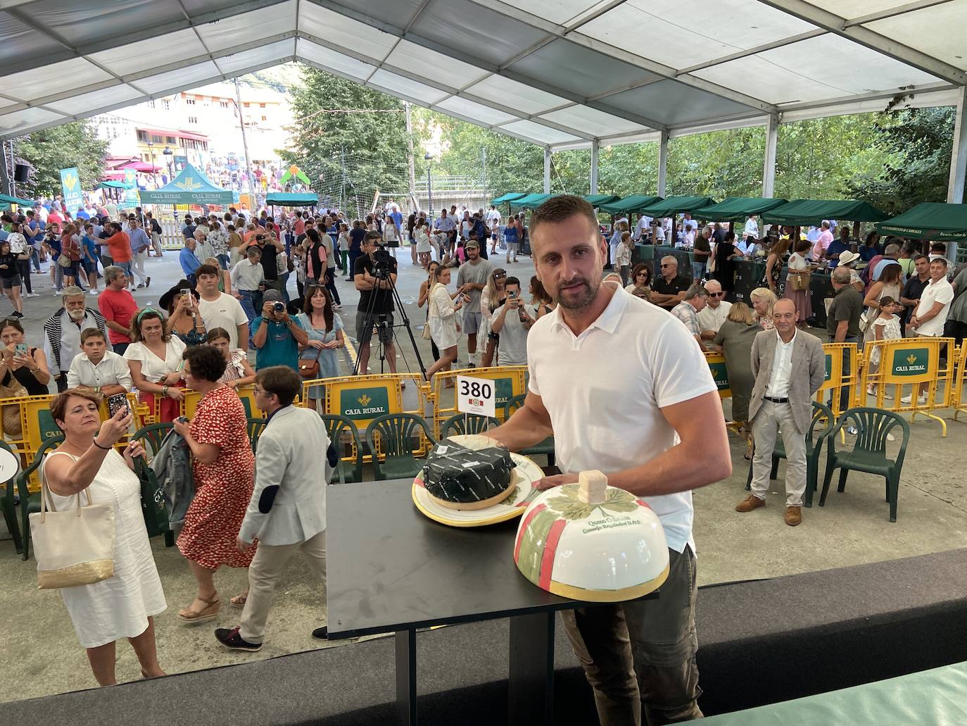 Un Cabrales solidario de 17.000 euros
