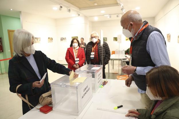 «Está habiendo presiones», dicen los promotores de las primarias en el PSOE de Gijón