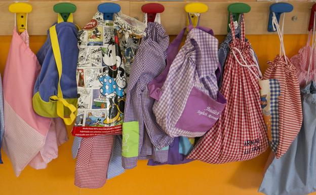 La vuelta al cole más cara e incierta para las familias: «Va ser muy duro hacer números»