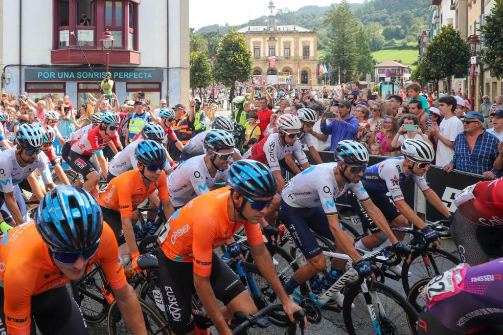 Les Praeres cierra el gran espectáculo asturiano