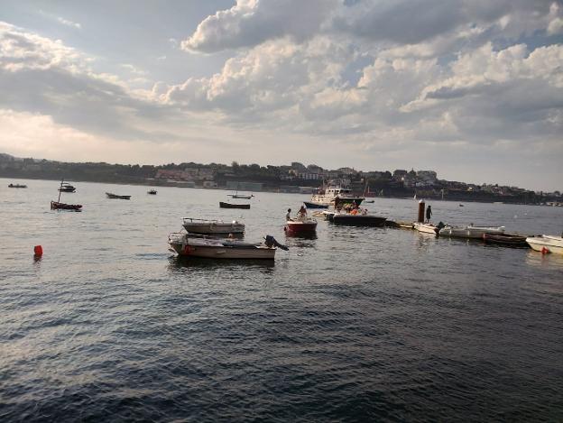 Trágica muerte de un joven de 24 años electrocutado mientras navegaba en la ría del Eo