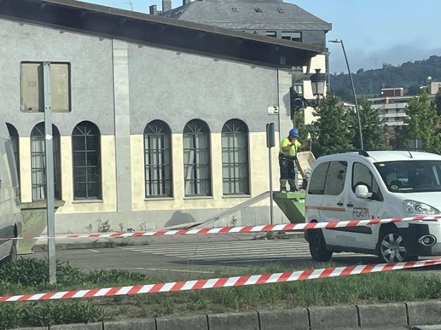 La estación de autobuses de La Felguera se reconvierte en una hamburguesería