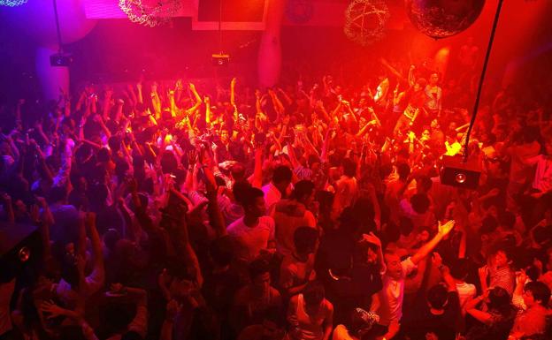 Una discoteca prohíbe las miradas sin consentimiento