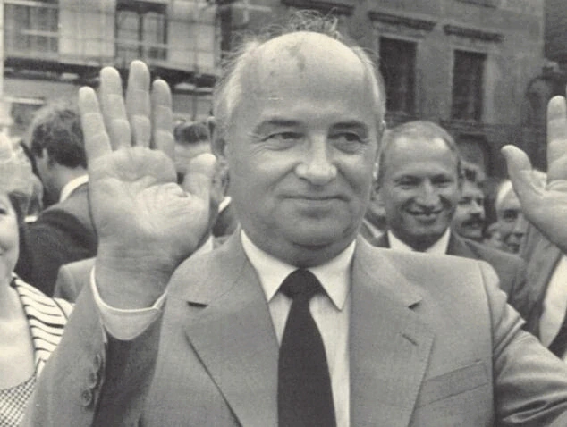 Muere Mijaíl Gorbachov, el último líder de la Unión Soviética | El  Comercio: Diario de Asturias