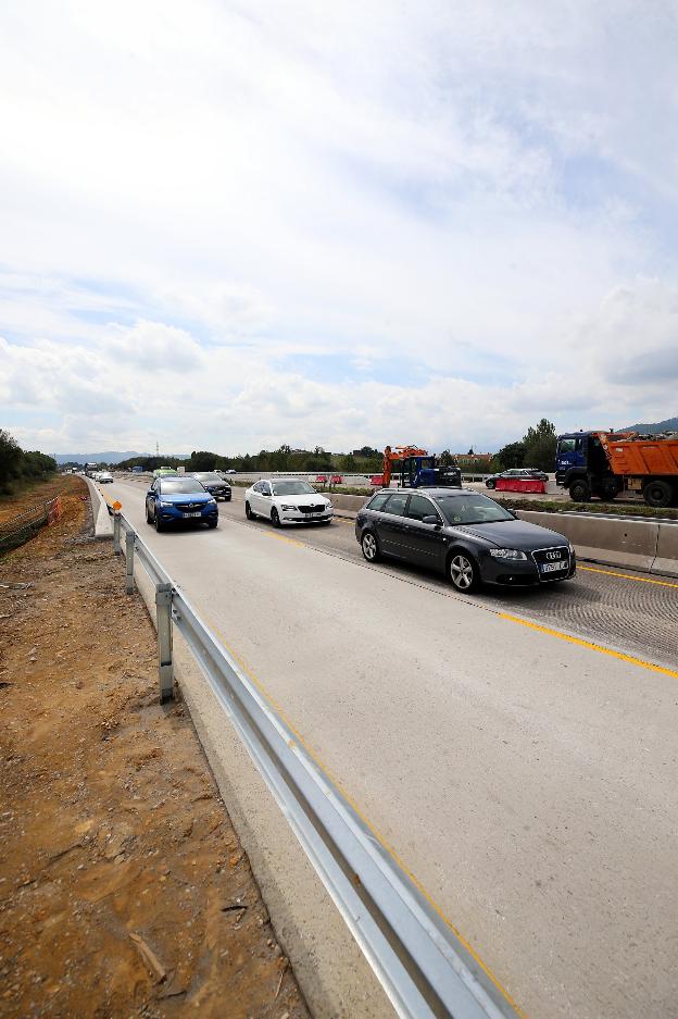 Estrenado el nuevo firme de la 'Y'