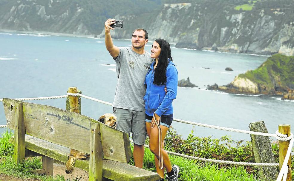 Cadavedo, el tirón de ser Pueblo Ejemplar