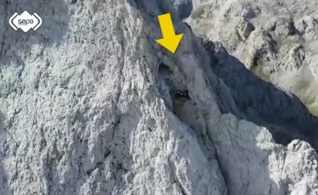 Rescatan a un escalador herido tras sufrir una caída de 60 metros en el pico de los Cabrones