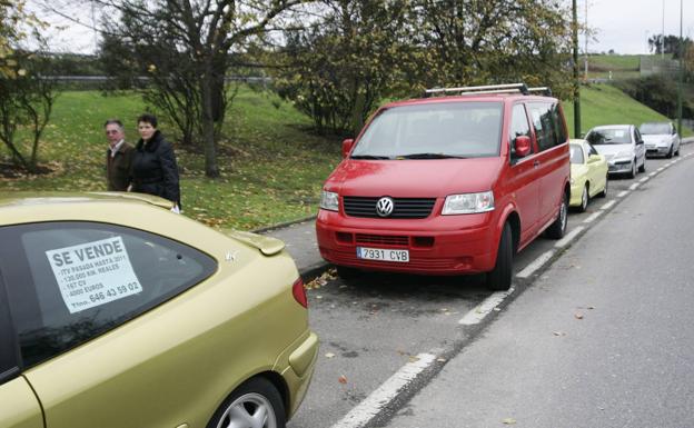 ¿Me pueden multar por poner un cartel de 'se vende' en mi coche?