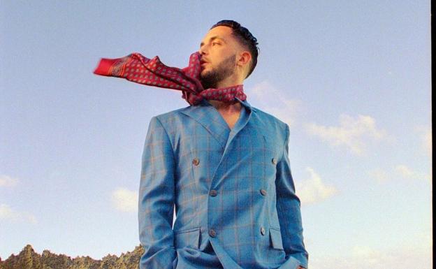 «Uno de esos billetes que no se ven mucho»: la cuantiosa propina de C. Tangana a un peluquero