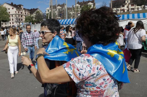 Exaltación de asturianía en Corvera en la vuelta de la fiesta