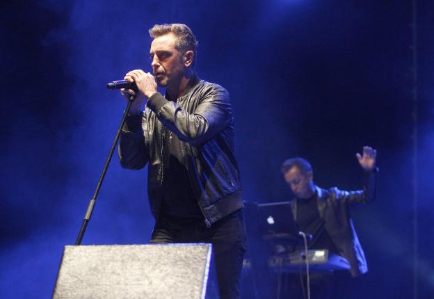 Doce artistas harán vibrar hoy a Oviedo con 'Love the 90's'