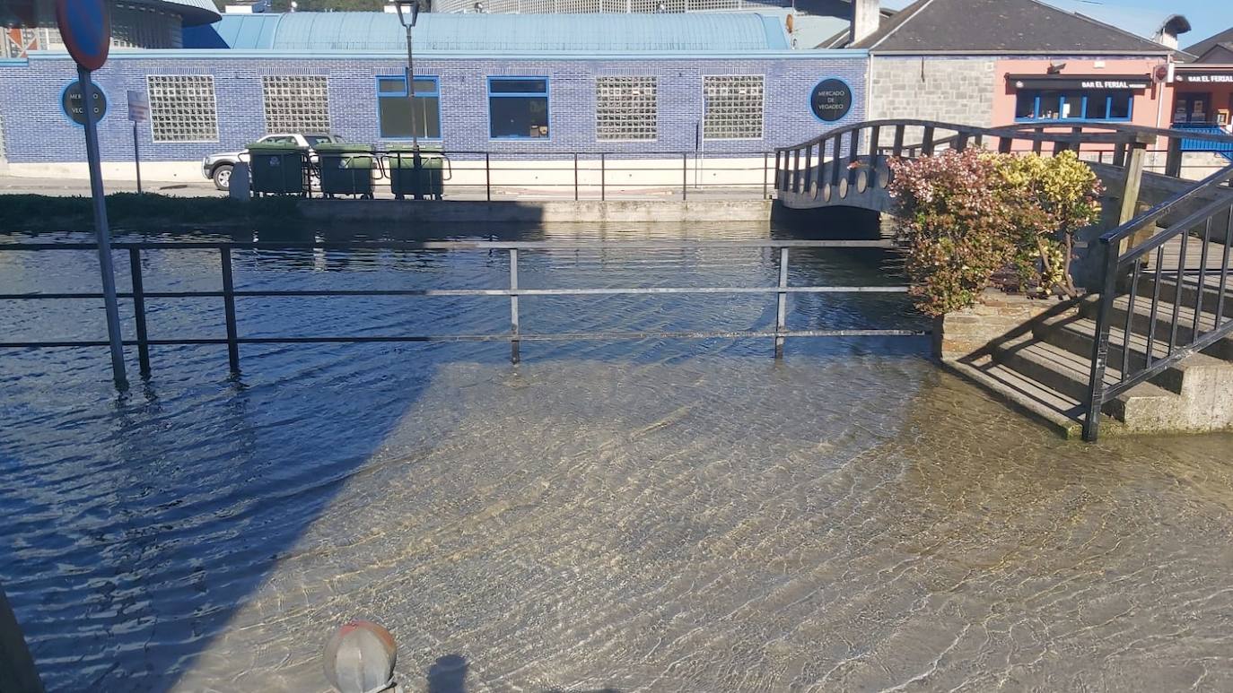 Inundaciones en el barrio del Fondrigo, en Vegadeo