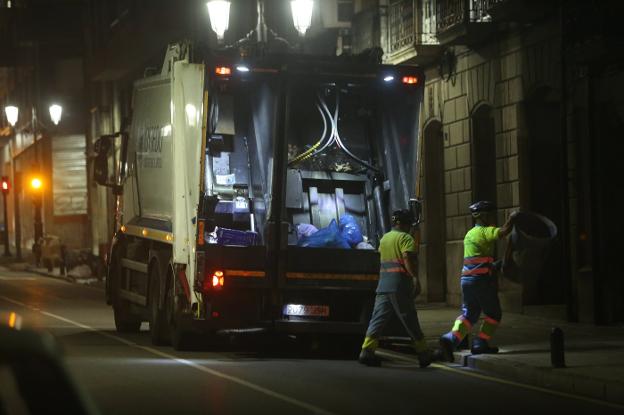 Oviedo genera 20.120 toneladas menos de residuos no reutilizables que hace dos décadas