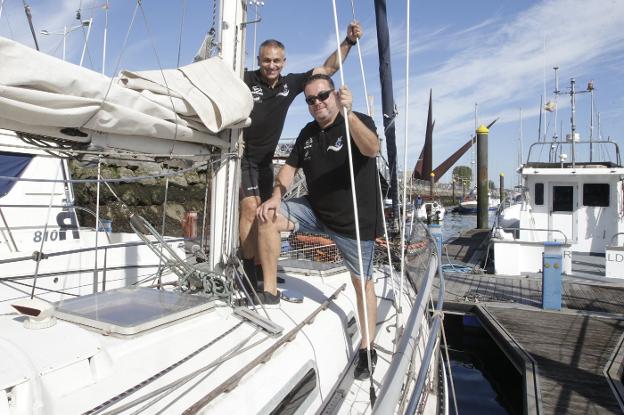 Una 'competición' entre amigos desde Avilés al Puerto Deportivo