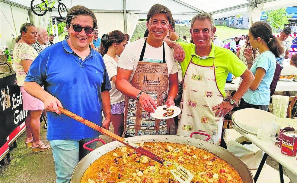 Soto de Llanera disfruta en torno a la paella