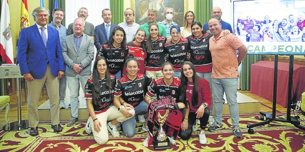 El Telecable vuelve a ofrecer una copa a Gijón